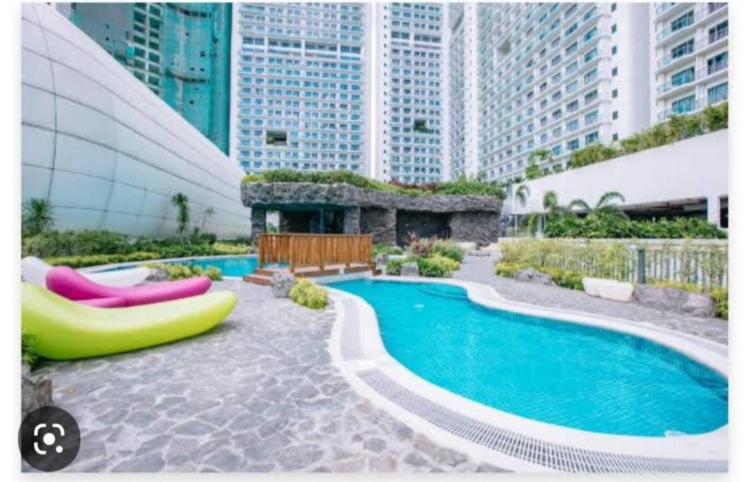 Sutherland Tower Acqua Private Residences 曼达卢永 外观 照片