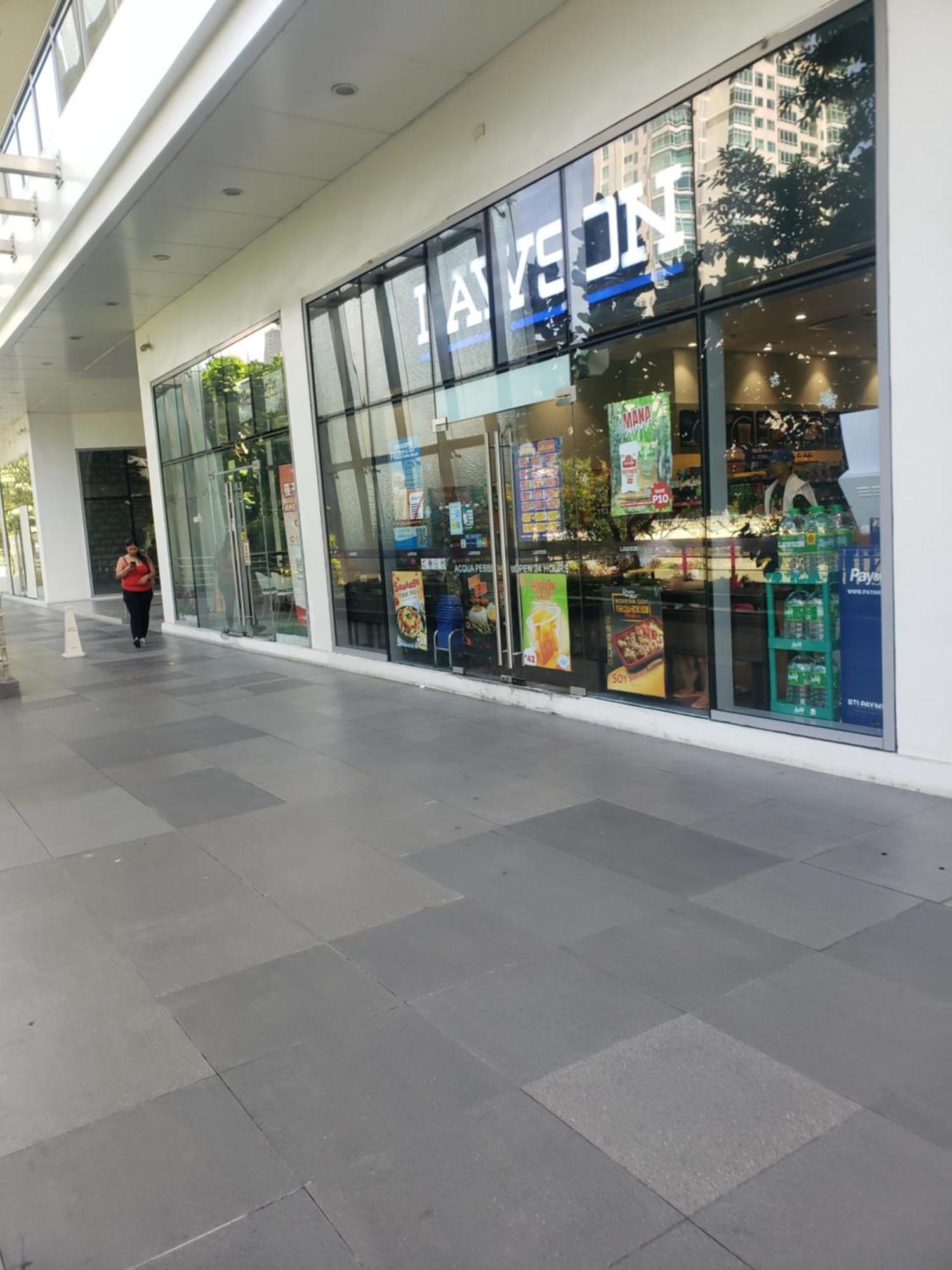 Sutherland Tower Acqua Private Residences 曼达卢永 客房 照片